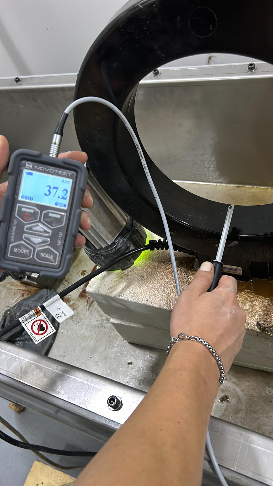 Novotest Gaussmeter - Manyetik alan şiddeti ölçümü (37.2 A/cm)