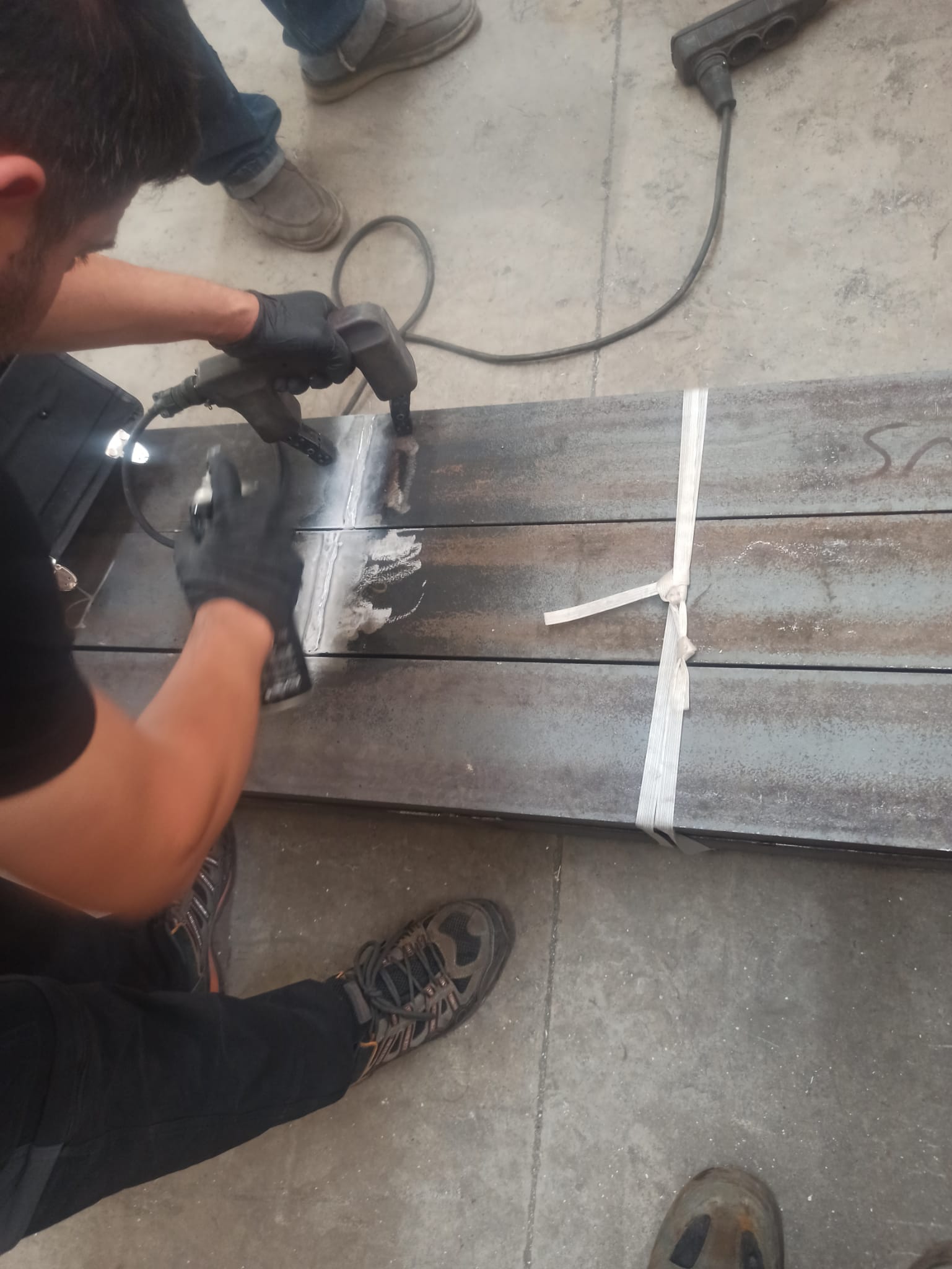 Elektromanyetik yoke ile çelik sac muayenesi