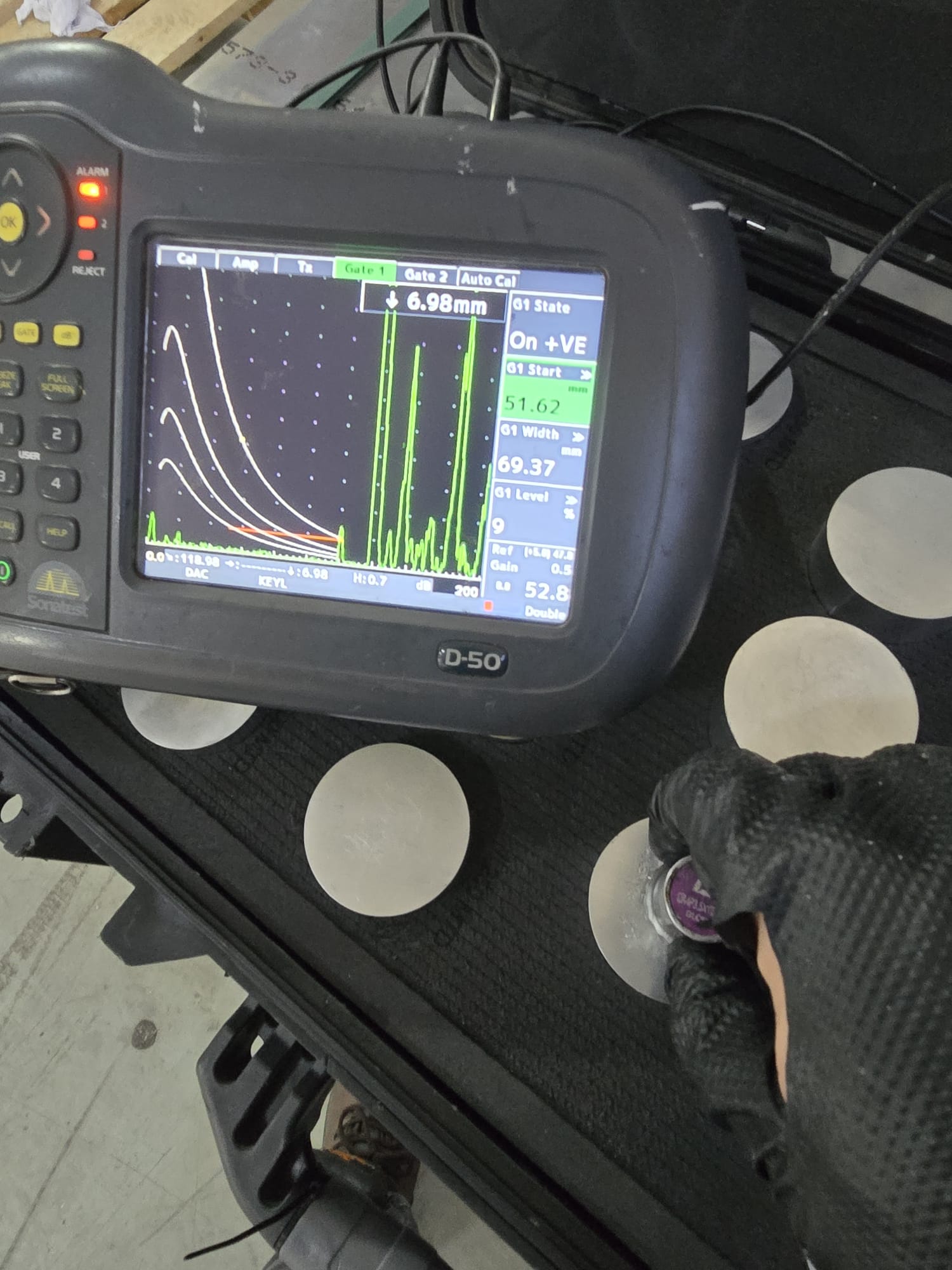 Sonotust D-50 ekranı - DAC eğrisi ve 6.98mm kusur ölçümü